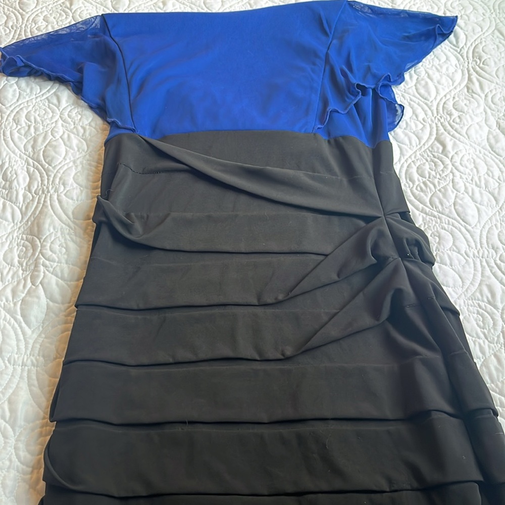 VALERIE BERTINELLI Black and Blue Formal Dress Size 8 - Picture 9 of 12